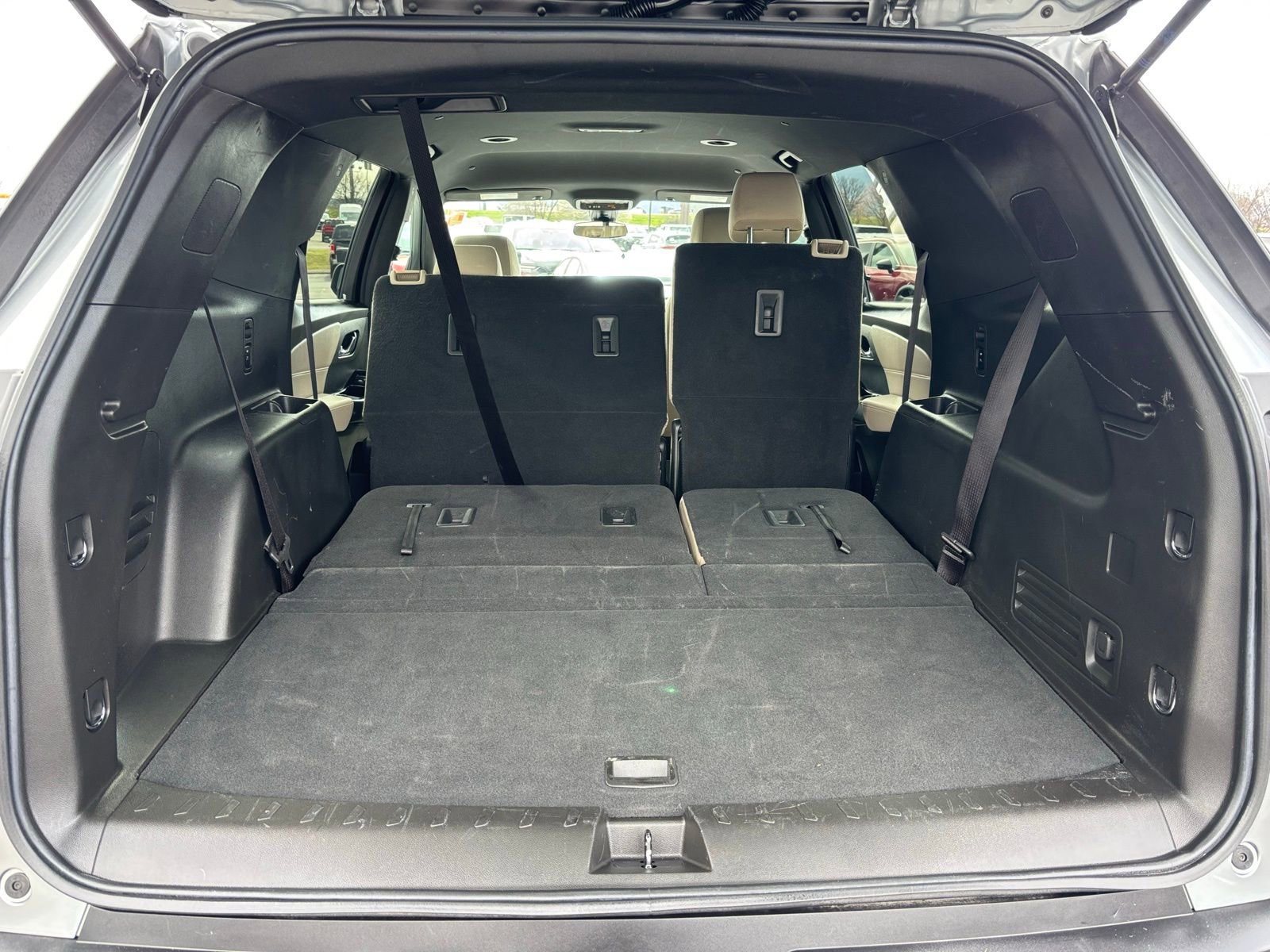 Used 2023 Chevrolet Traverse LS image 21