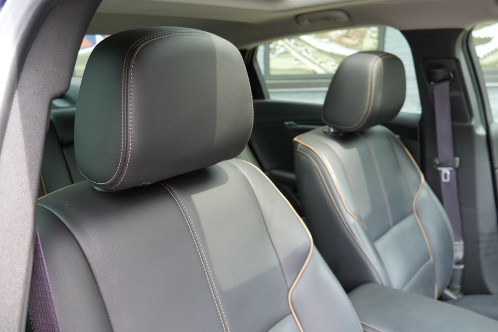 Used 2017 Chevrolet Impala Premier w/ Enhanced Convenience Package FWD image 10