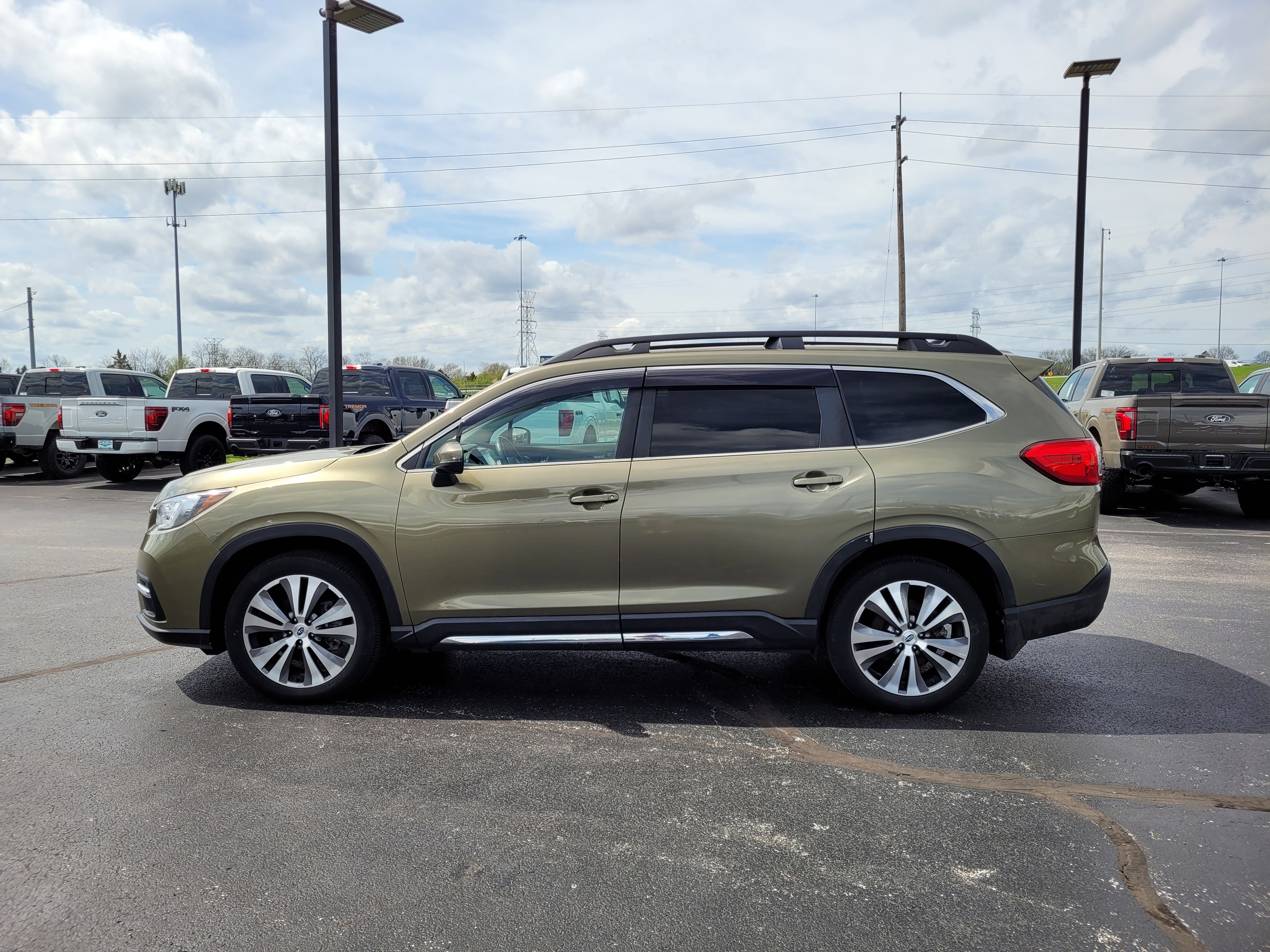 Used 2022 Subaru Ascent Limited w/ Technology Package image 7