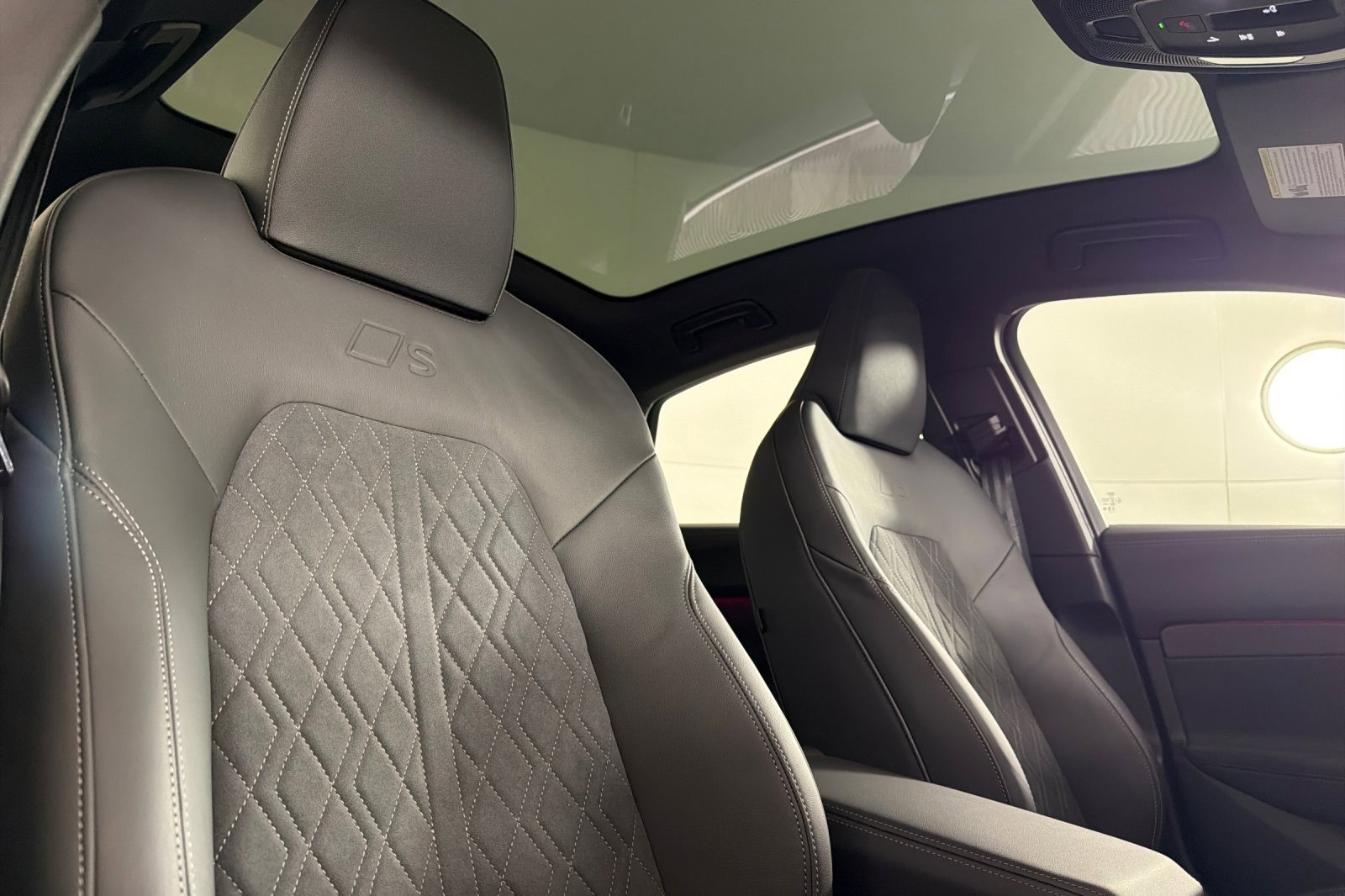 Used 2025 Audi S5 Premium Plus w/ Premium Plus Package image 15