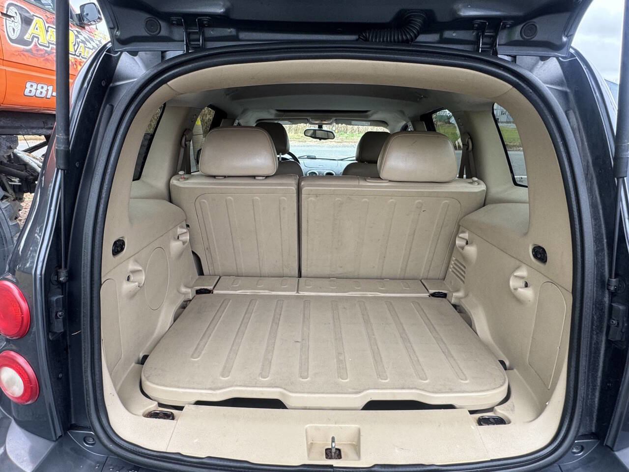 Used 2010 Chevrolet HHR LT image 13