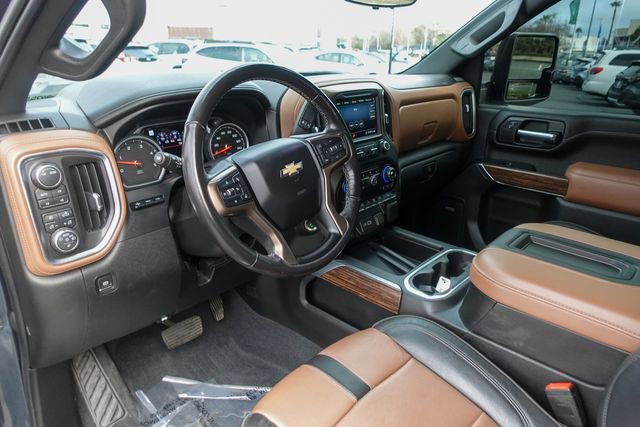 Used 2020 Chevrolet Silverado 3500 High Country w/ Technology Package image 16
