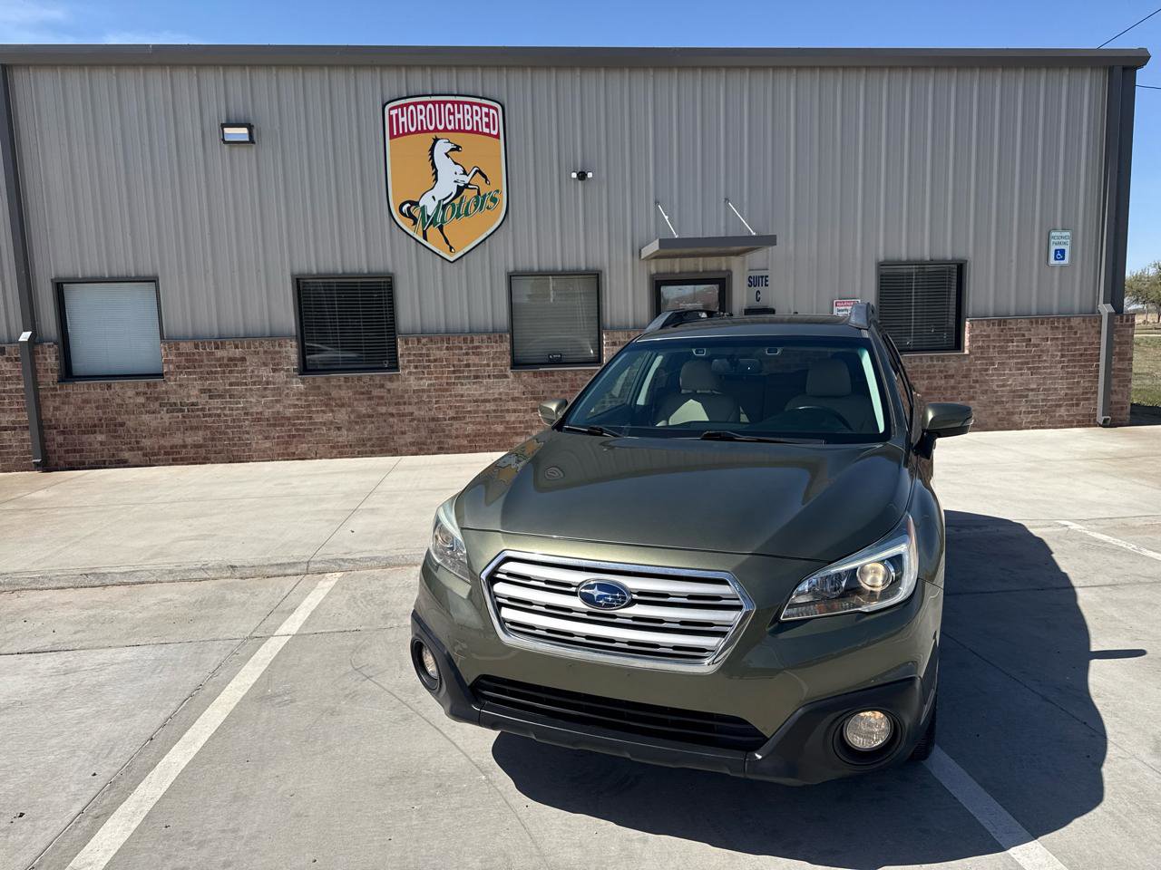 Used 2016 Subaru Outback 2.5i Limited AWD/4WD image 5