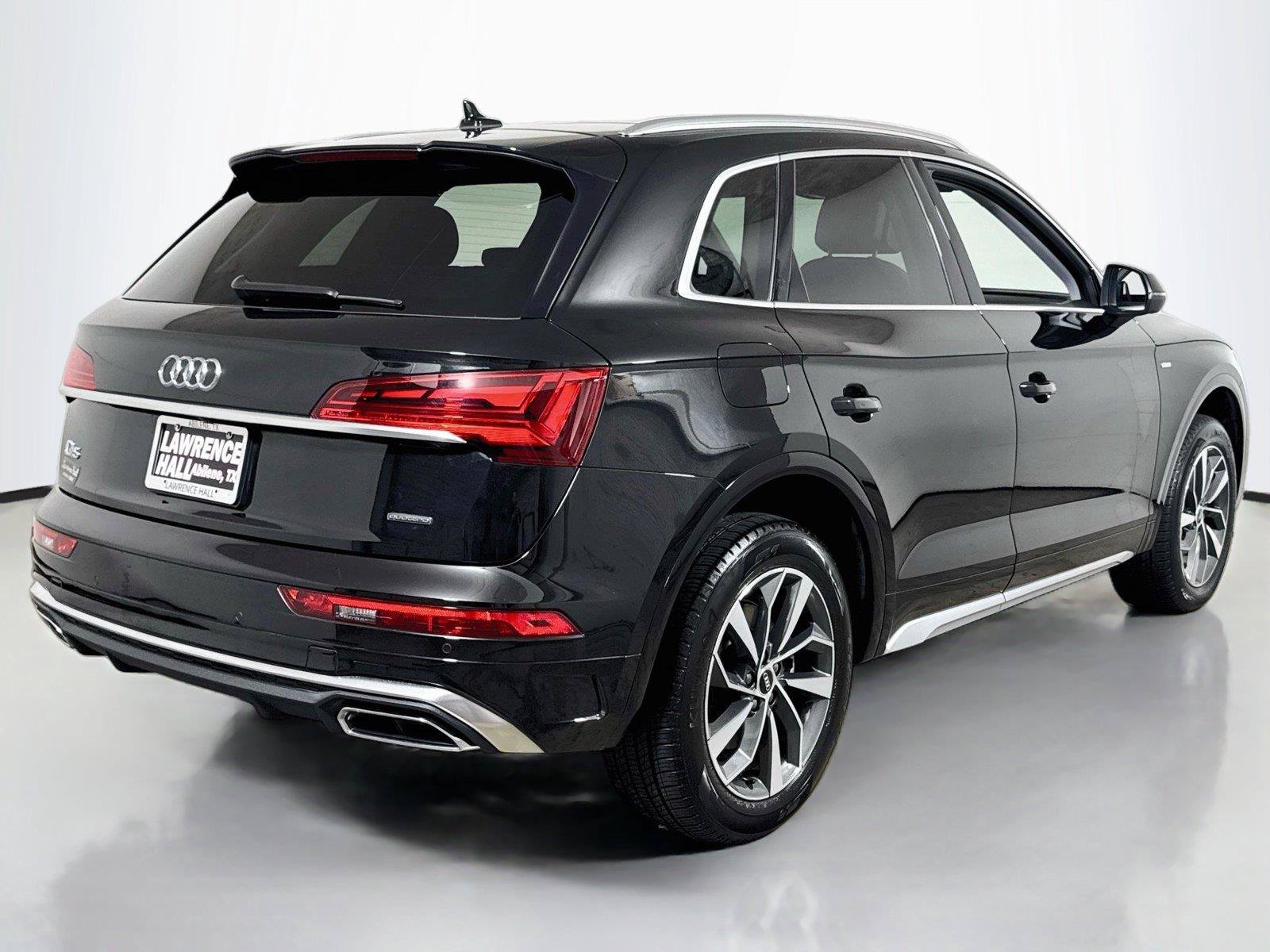 Used 2023 Audi Q5 2.0T Premium Plus w/ Premium Plus Package AWD/4WD image 4