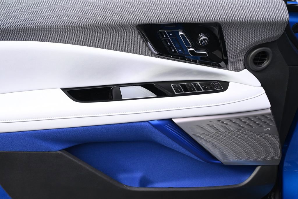 New 2026 Cadillac Optiq Luxury 2 AWD/4WD image 22