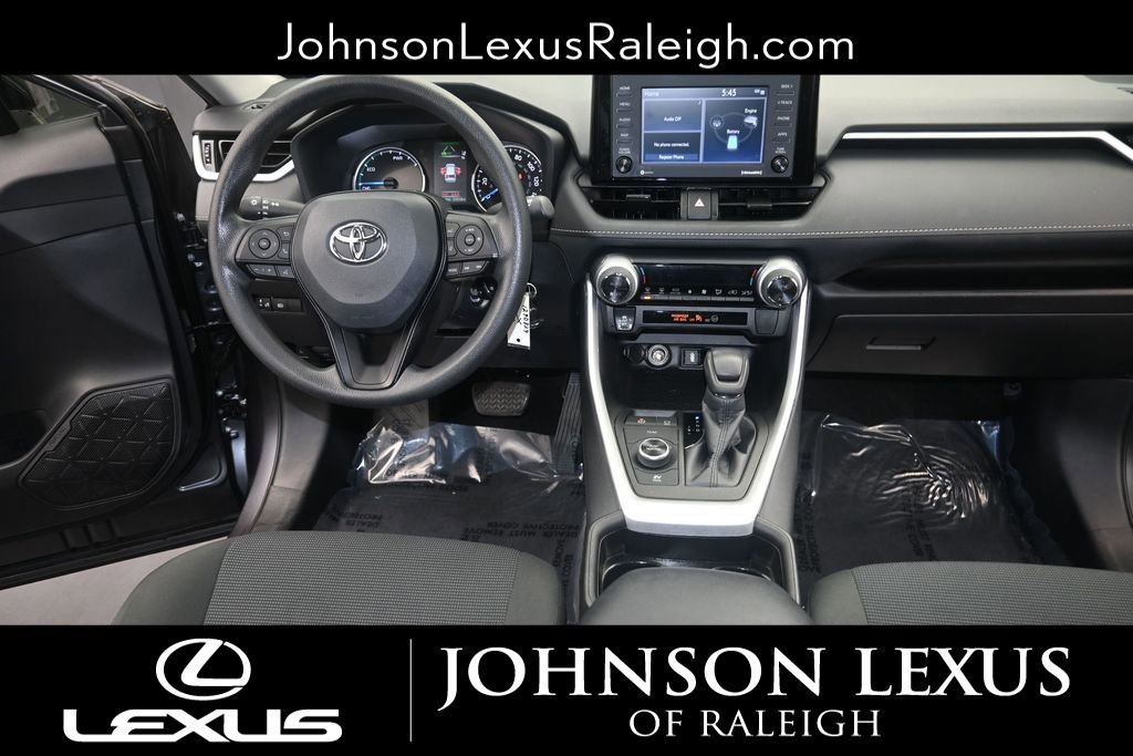 Used 2021 Toyota RAV4 LE AWD/4WD image 15