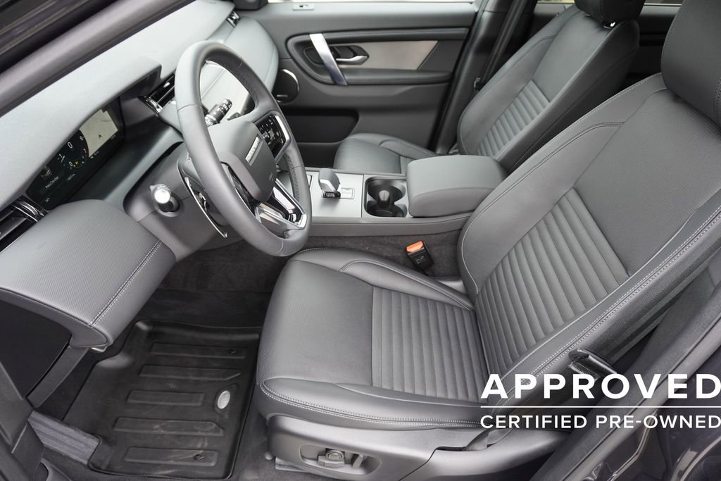 Used 2025 Land Rover Discovery Sport Dynamic SE image 19