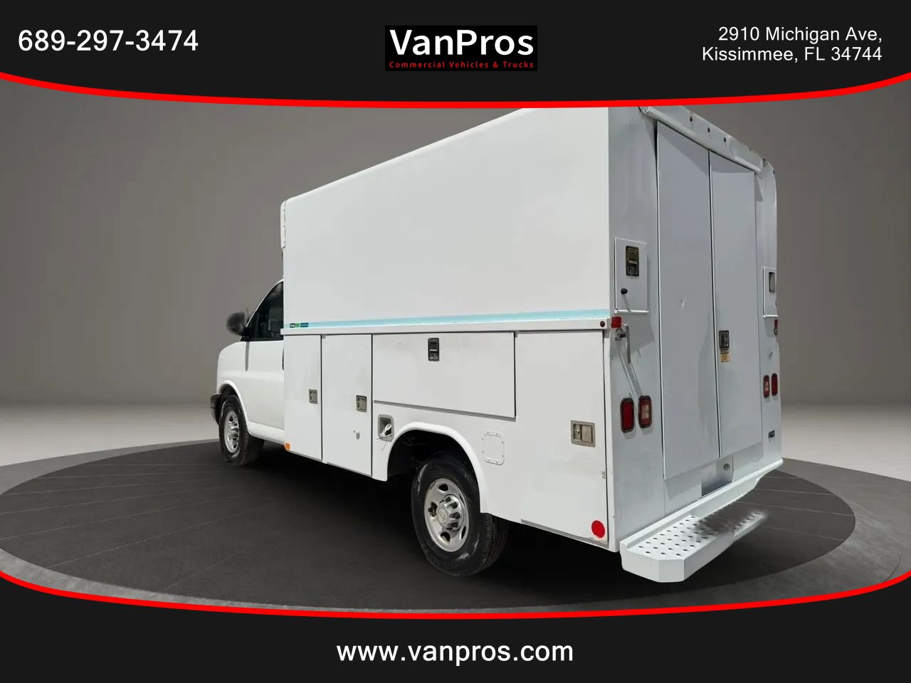 Used 2011 Chevrolet Express 3500 RWD image 3