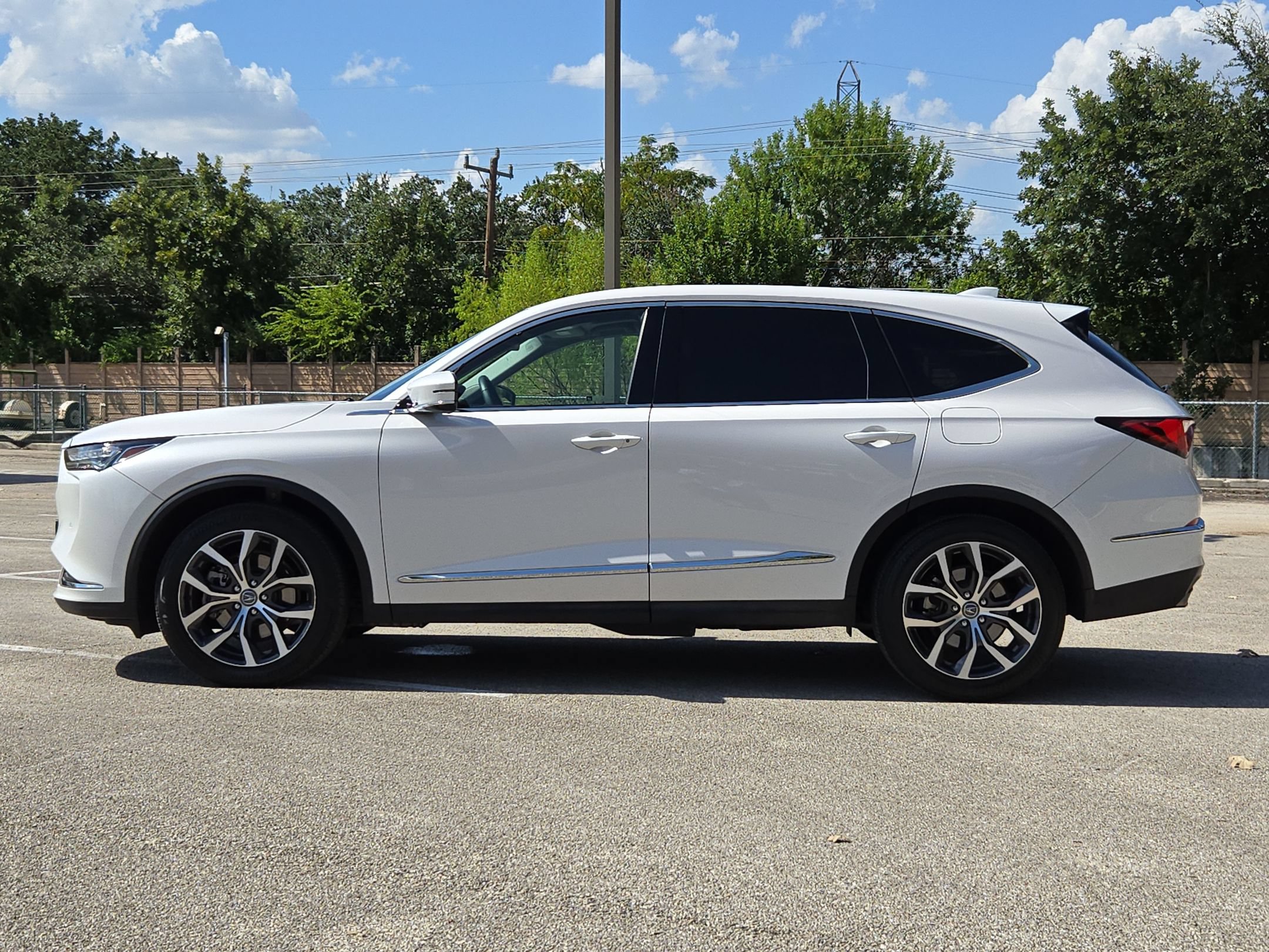 Used 2024 Acura MDX w/ Technology Package AWD/4WD image 6