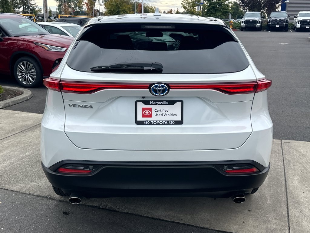 Certified 2024 Toyota Venza LE AWD/4WD image 4