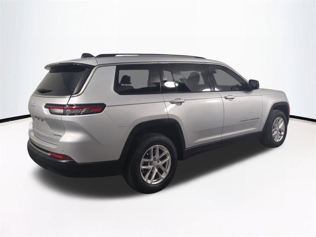 Used 2022 Jeep Grand Cherokee L Laredo w/ Luxury Tech Group I AWD/4WD image 5