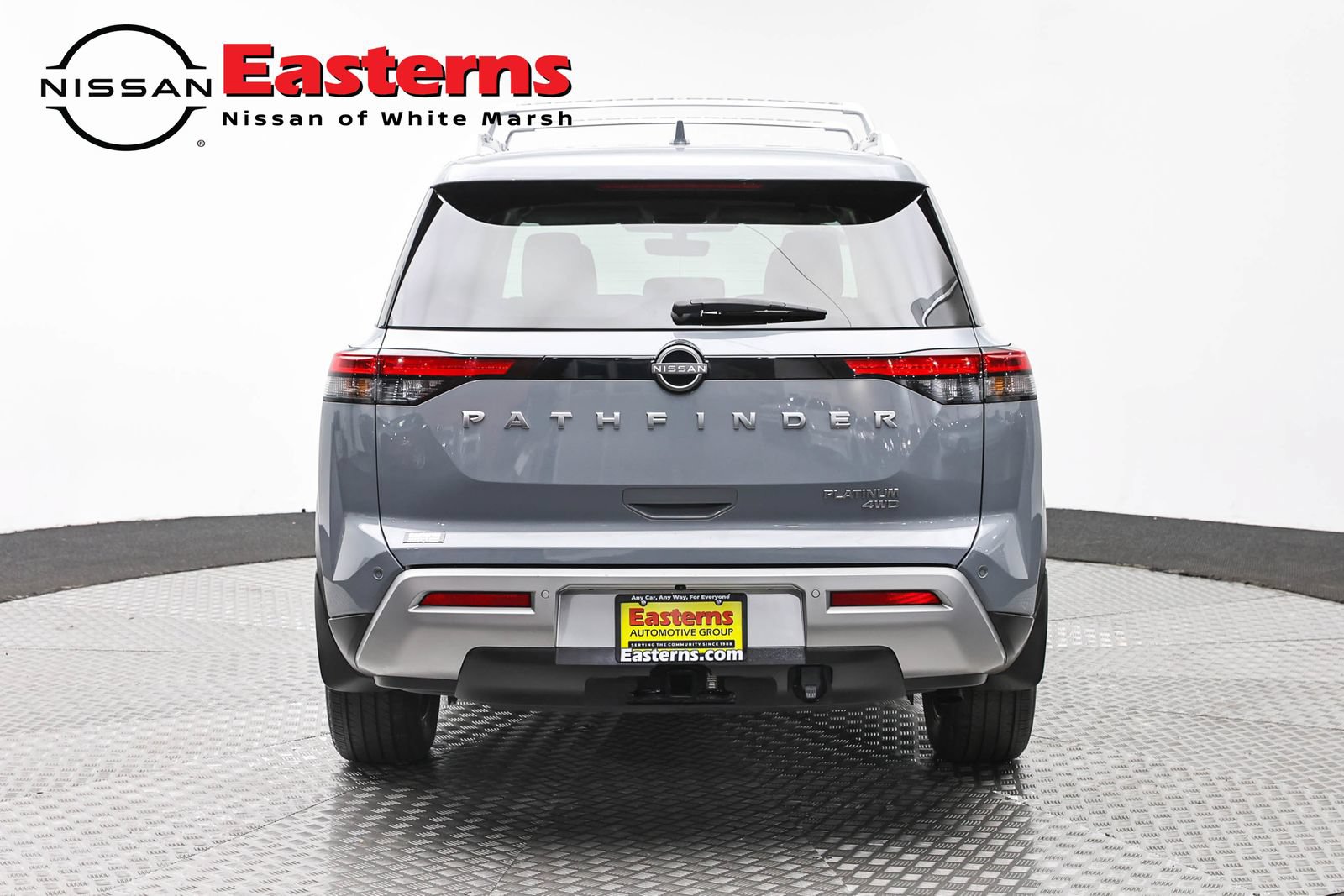 Used 2023 Nissan Pathfinder Platinum w/ Cargo Package AWD/4WD image 6