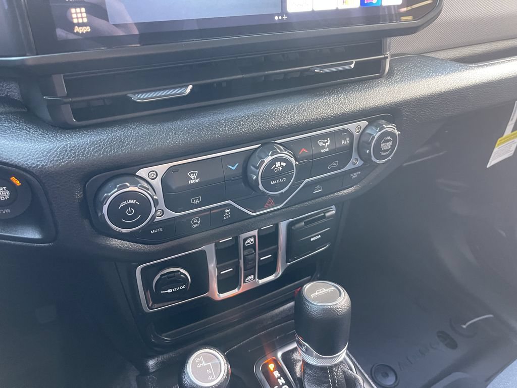 New 2026 Jeep Gladiator Sport AWD/4WD image 30