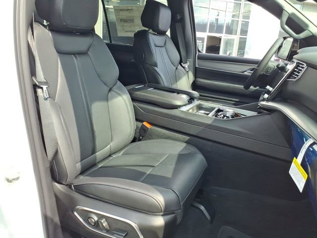 New 2026 Jeep Grand Wagoneer L Limited AWD/4WD image 4