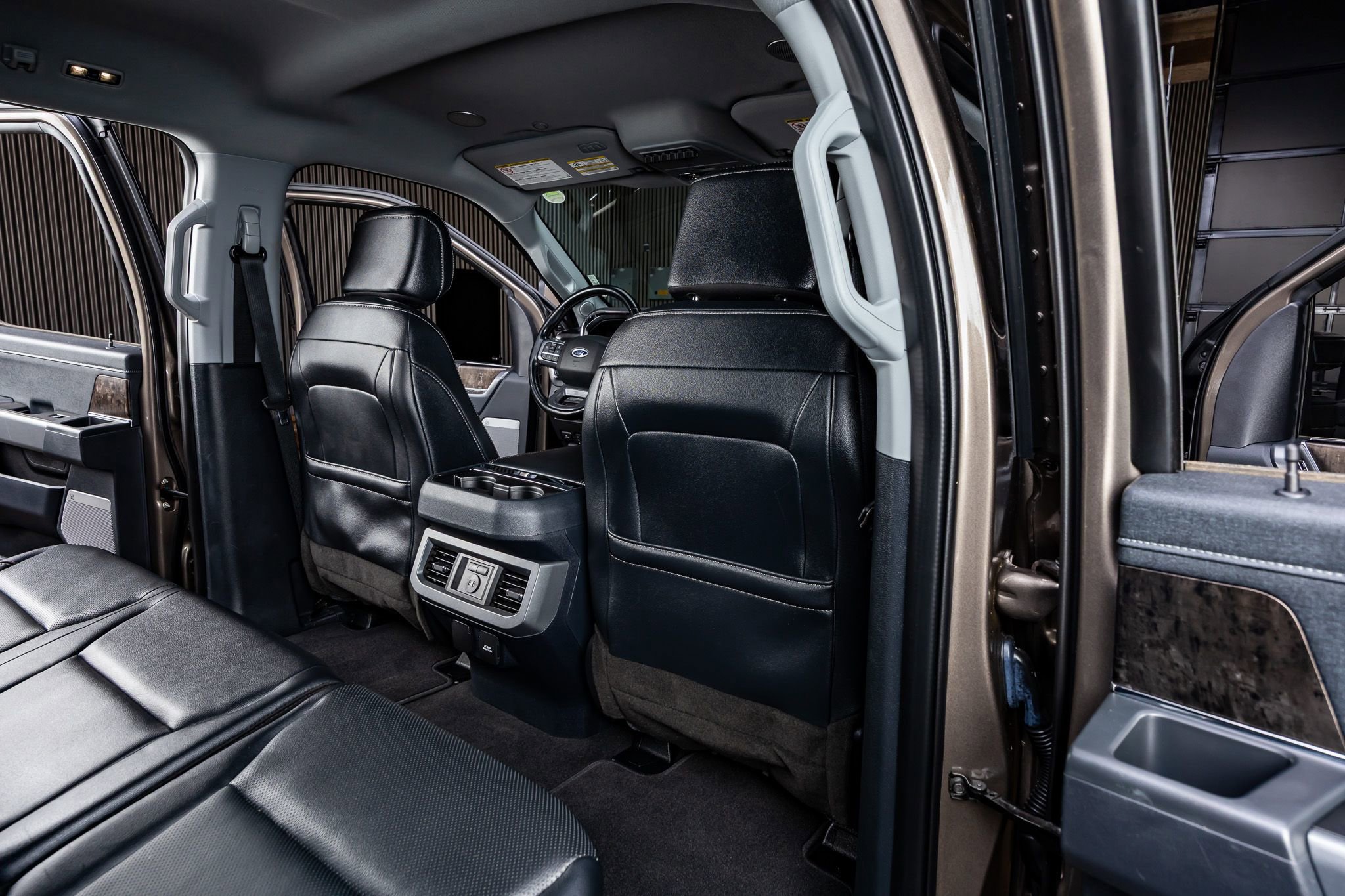 Used 2023 Ford F450 Lariat w/ Lariat Ultimate Package image 32