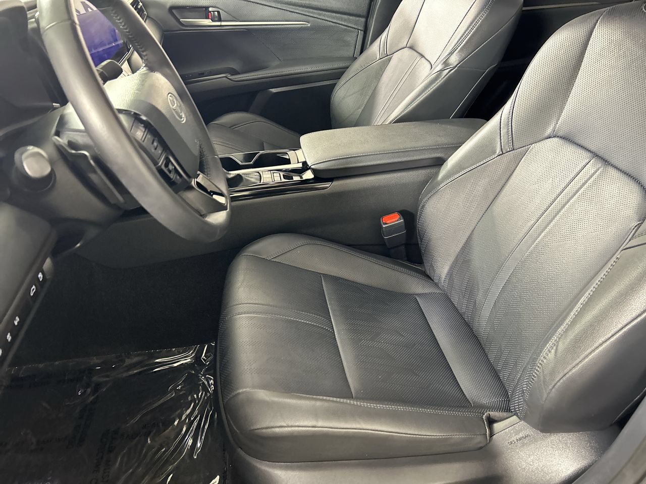 Used 2025 Toyota Camry XSE FWD image 21