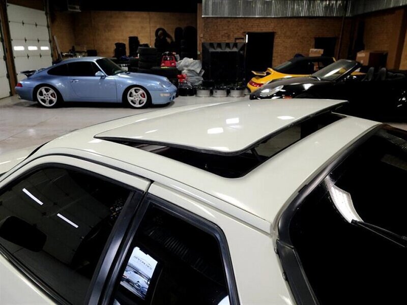 Used 1987 Porsche 944 Turbo RWD image 20