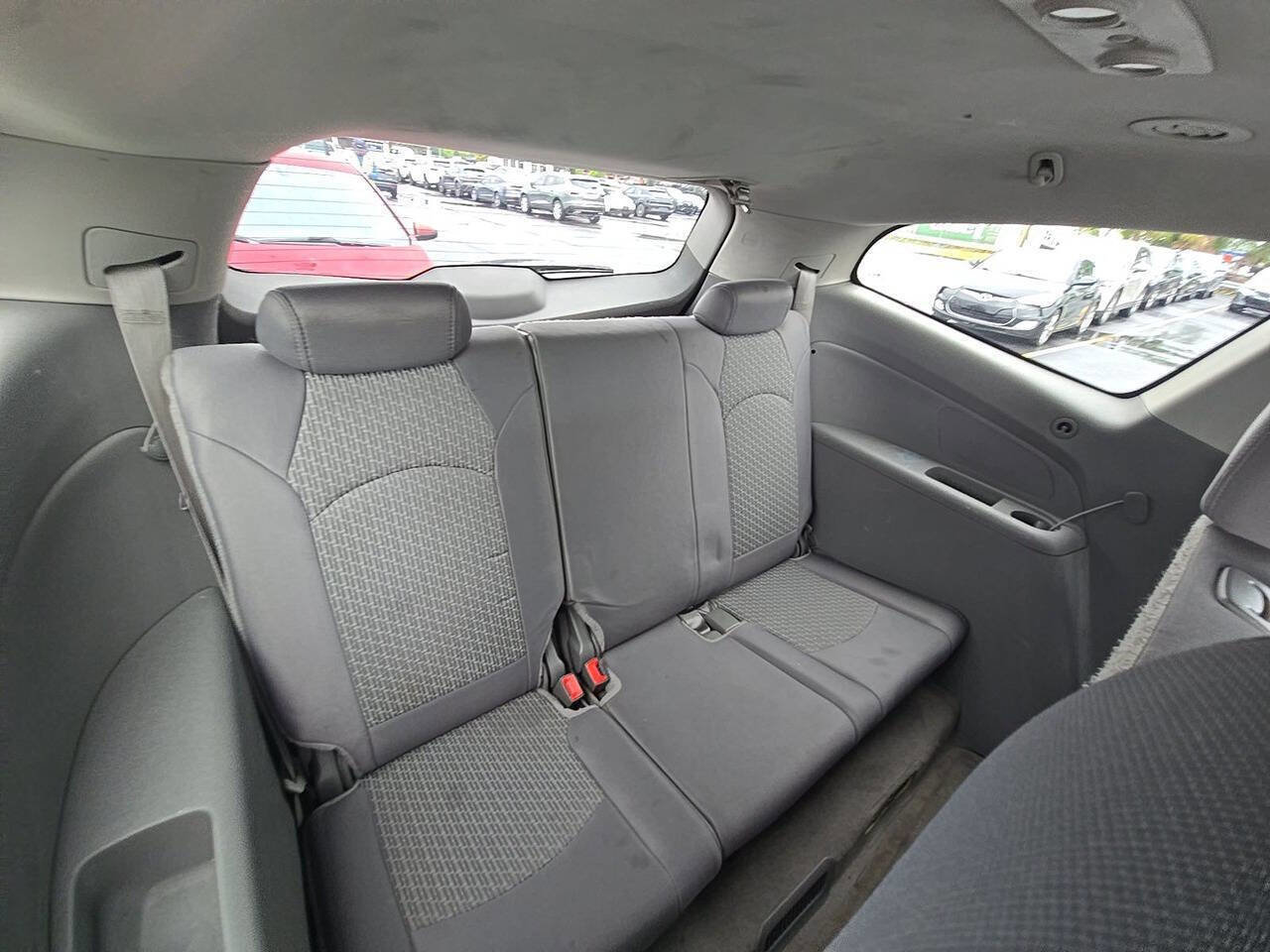 Used 2011 Chevrolet Traverse LS FWD image 5