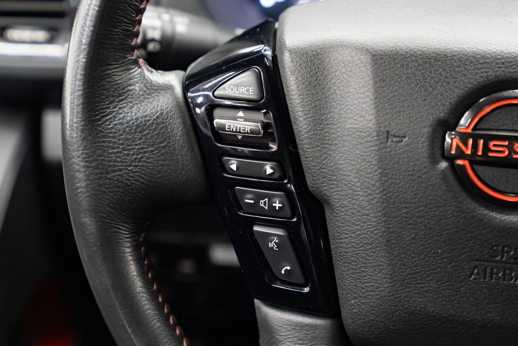 Used 2024 Nissan Frontier PRO-4X image 16