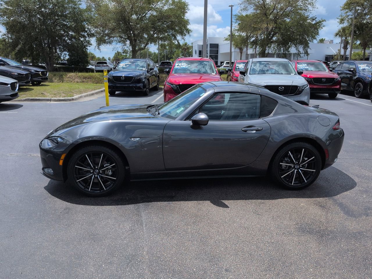 Used 2024 MAZDA MX-5 Miata RF Grand Touring w/ Weather Package RWD image 7