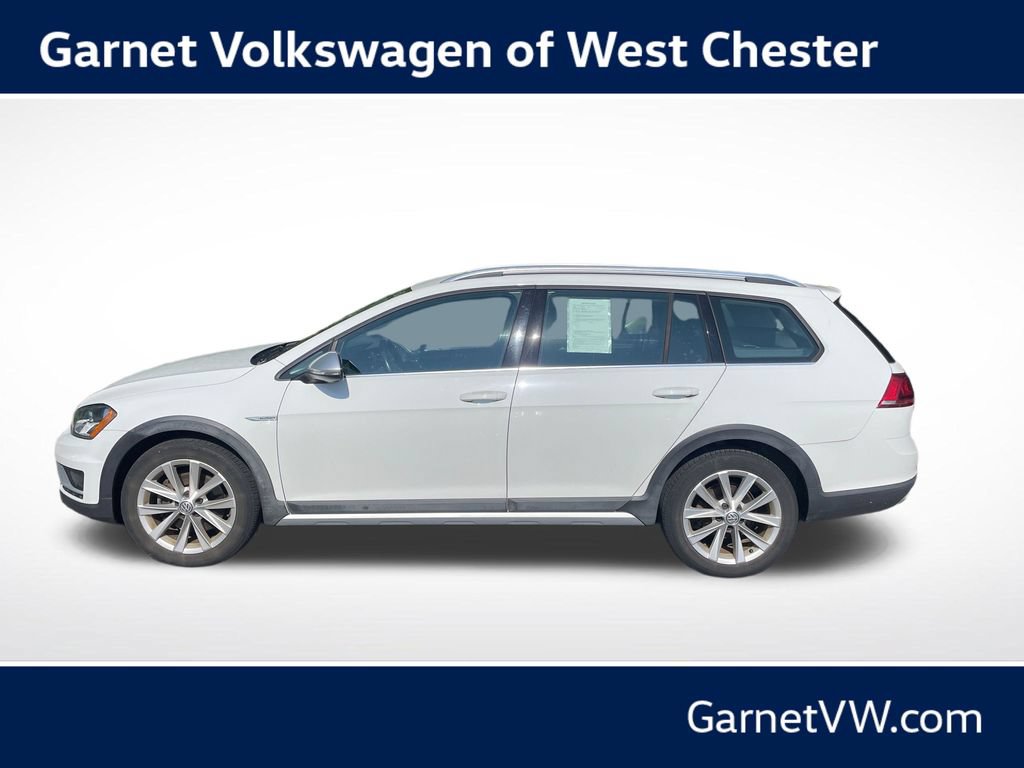 Used 2017 Volkswagen Golf Alltrack S AWD/4WD image 2
