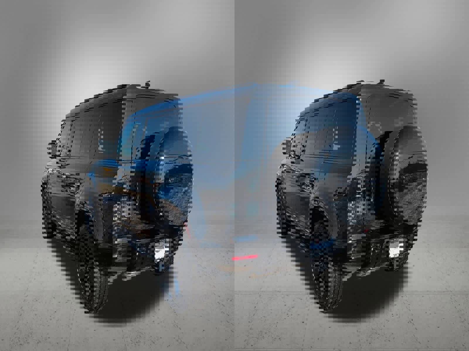 New 2026 Land Rover Defender 110 X-Dynamic SE image 4