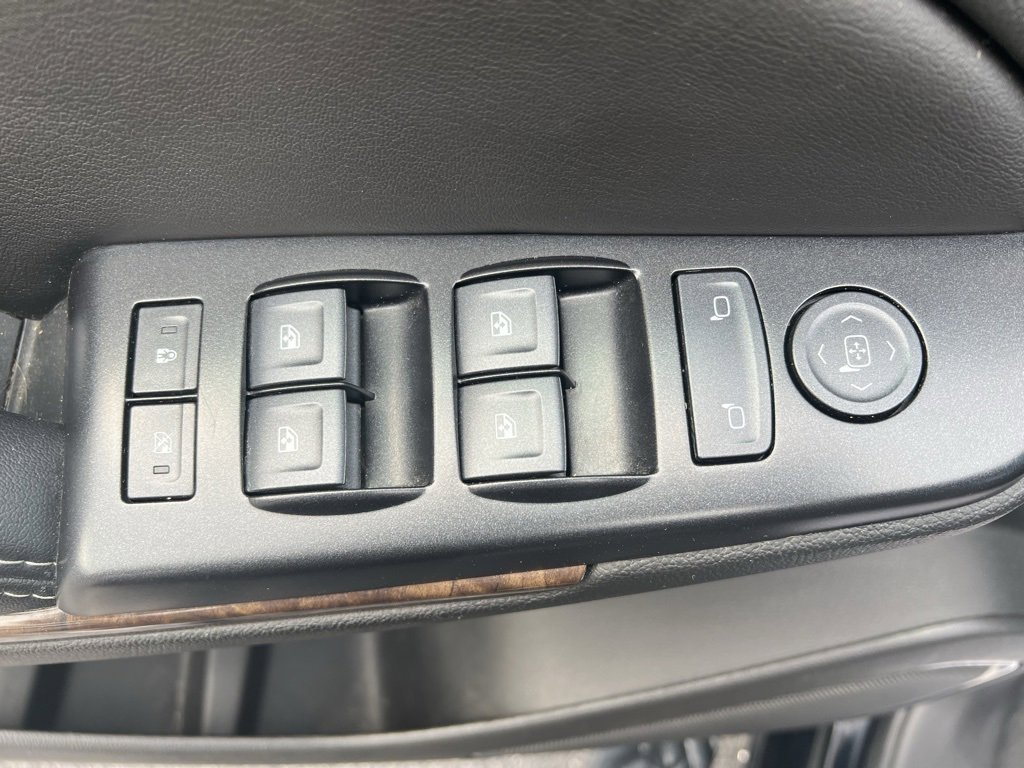 Used 2020 Chevrolet Tahoe LS w/ Enhanced Driver Alert Package image 20