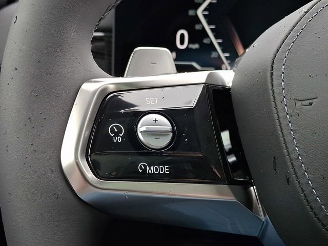 New 2026 BMW 750e xDrive image 18