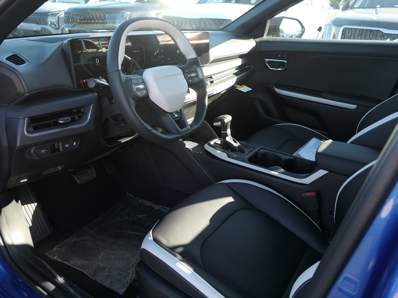 New 2025 Kia K4 GT-Line image 8