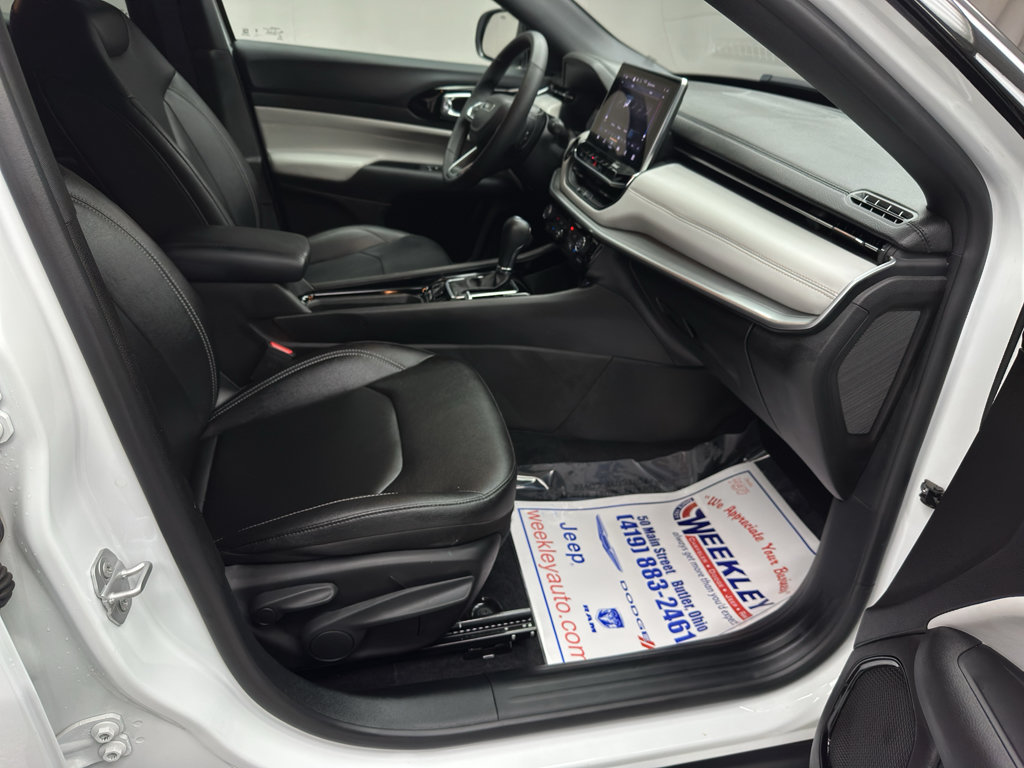 Used 2025 Jeep Compass Limited AWD/4WD image 18