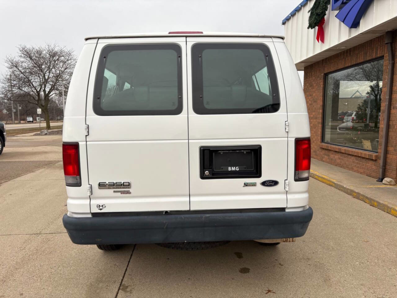 Used 2013 Ford E-350 and Econoline 350 XL image 4