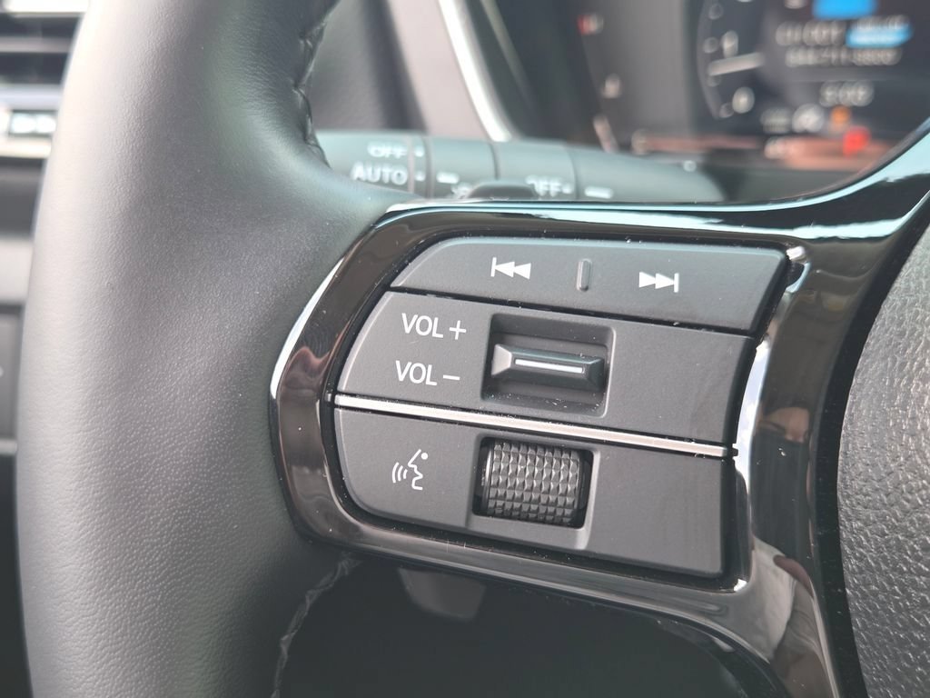 Used 2025 Honda Pilot Elite image 21