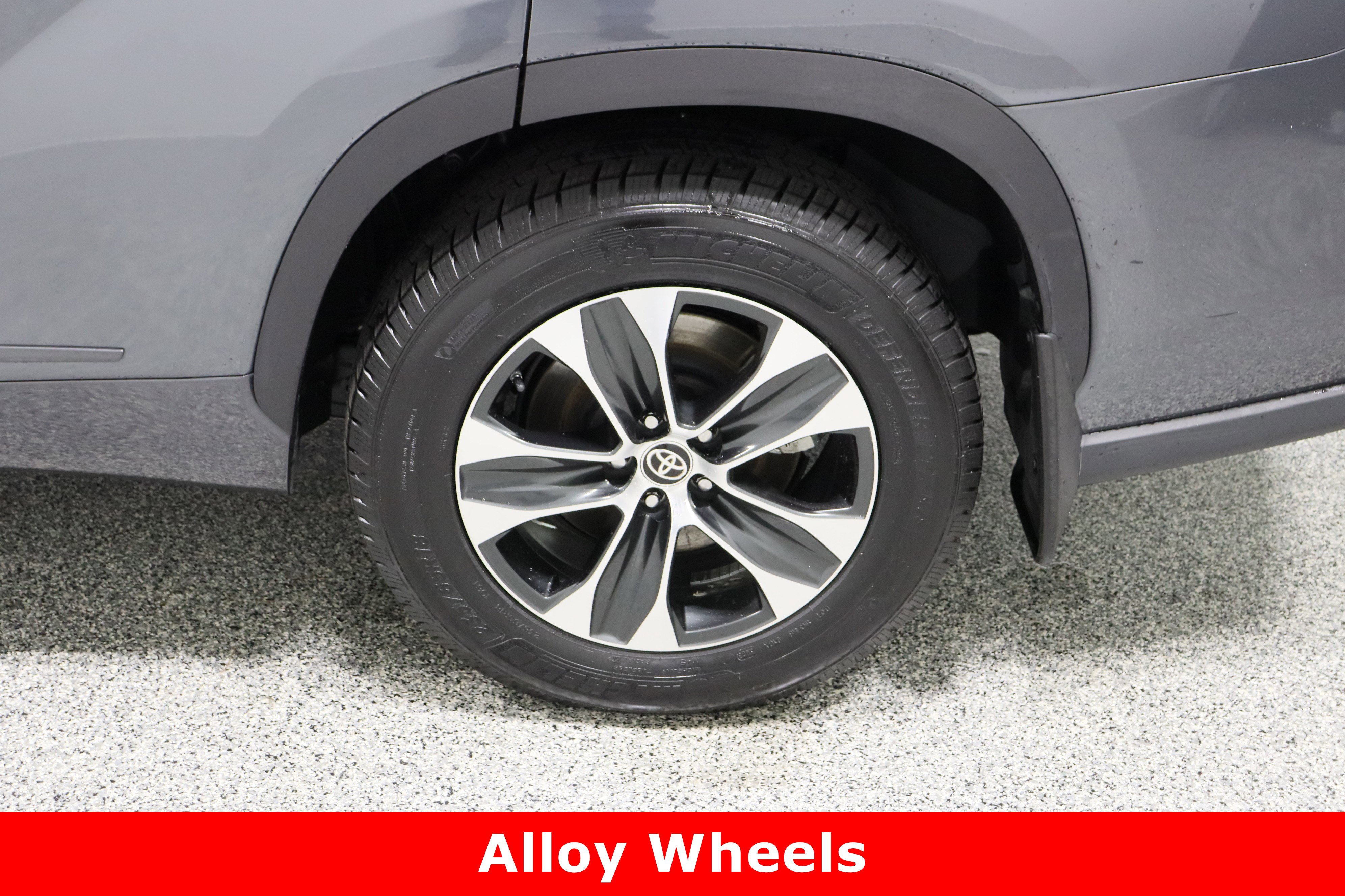 Used 2020 Toyota Highlander XLE image 10