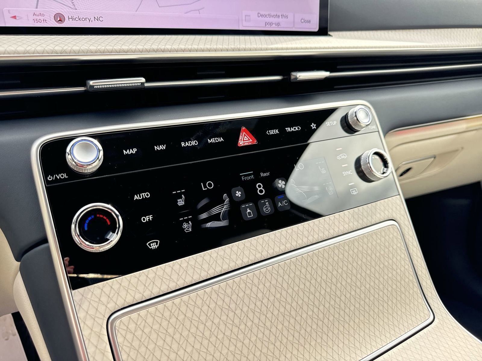 New 2025 Genesis GV80 3.5T Prestige image 25