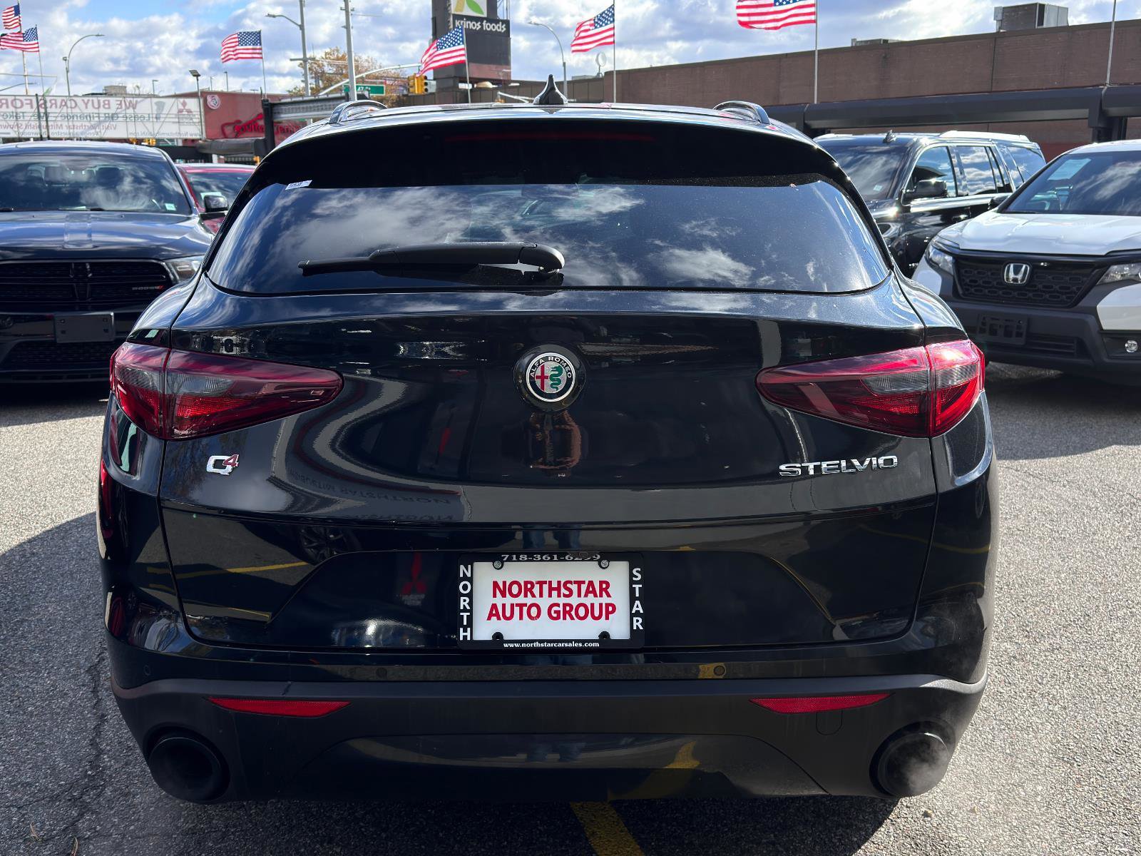 Used 2022 Alfa Romeo Stelvio Sprint image 5