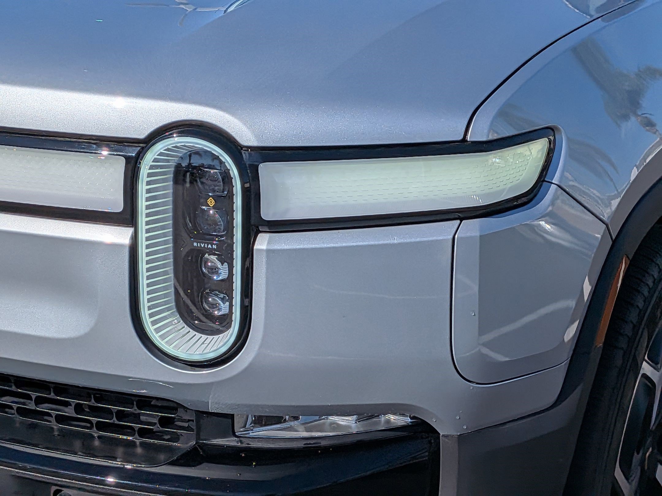 Used 2024 Rivian R1T Adventure image 5