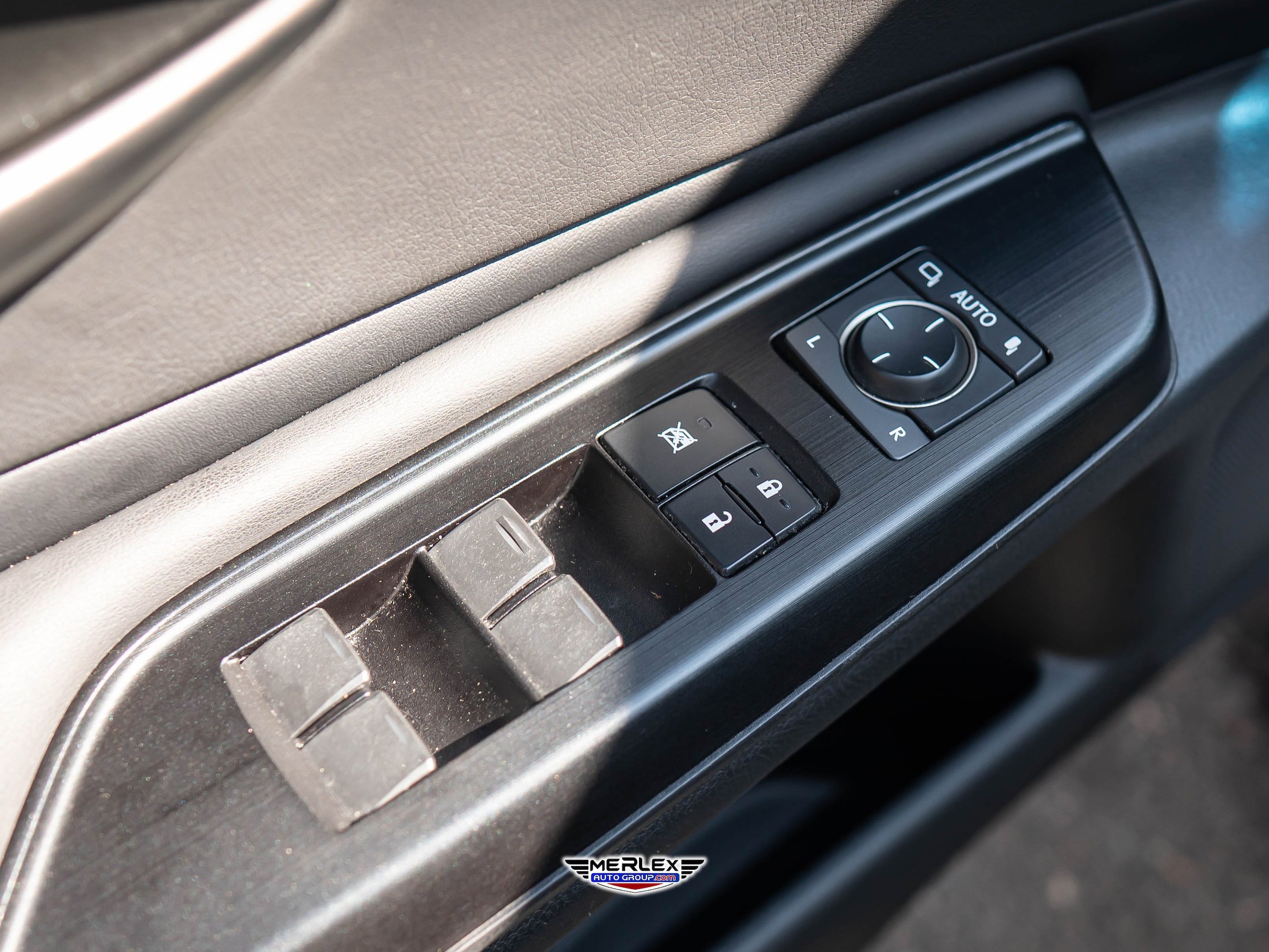 Used 2020 Lexus ES 350 F Sport w/ Accessory Package 2 FWD image 39