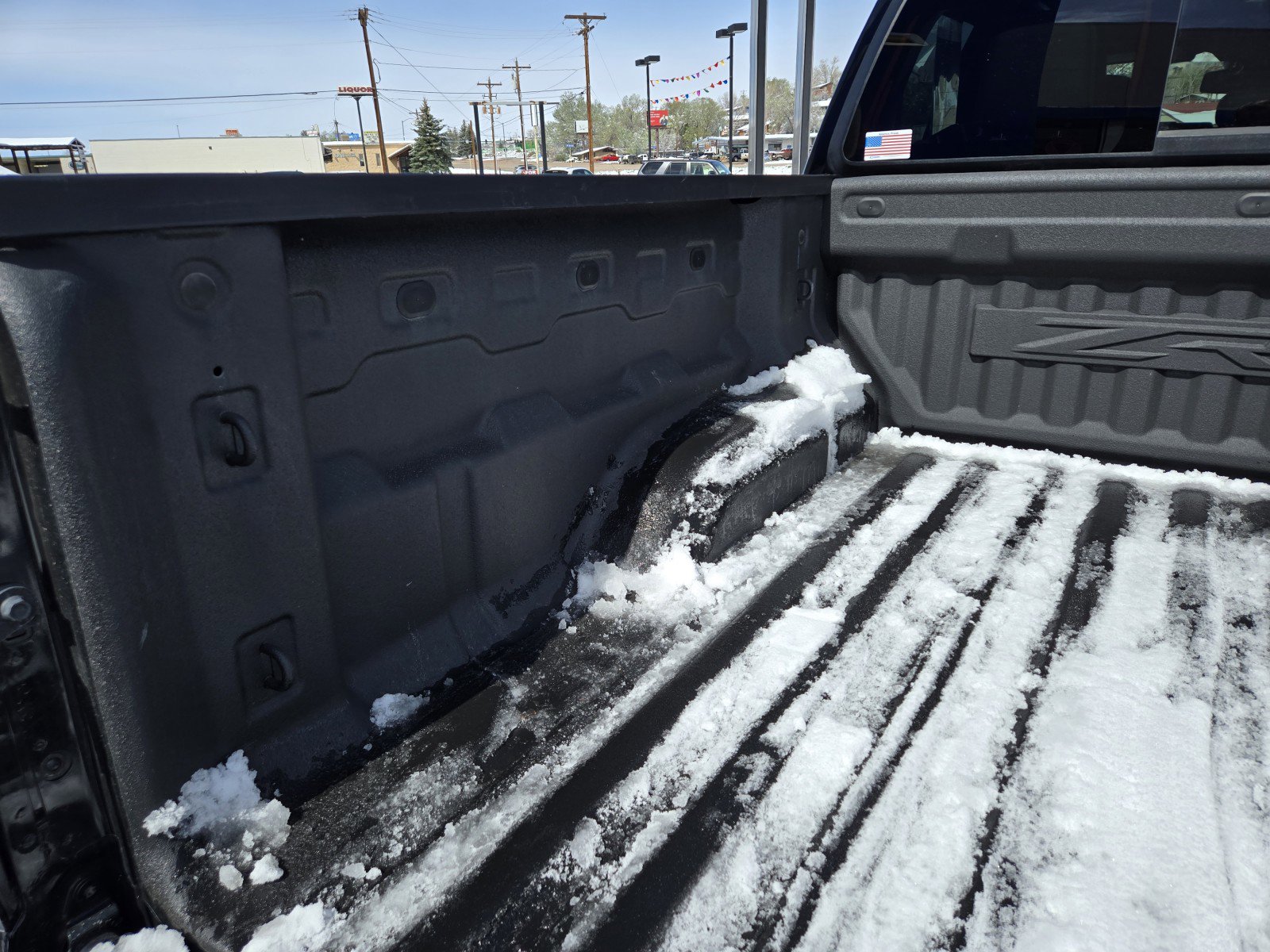 Used 2024 Chevrolet Colorado ZR2 w/ ZR2 Convenience Package III AWD/4WD image 30