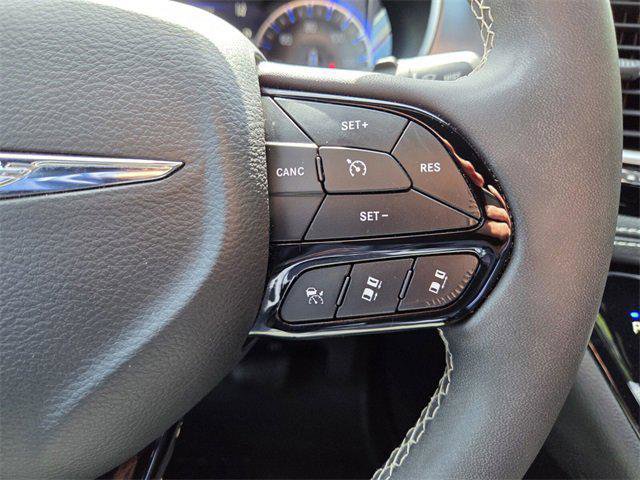 Certified 2022 Chrysler Pacifica Touring-L w/ S Appearance Package image 26