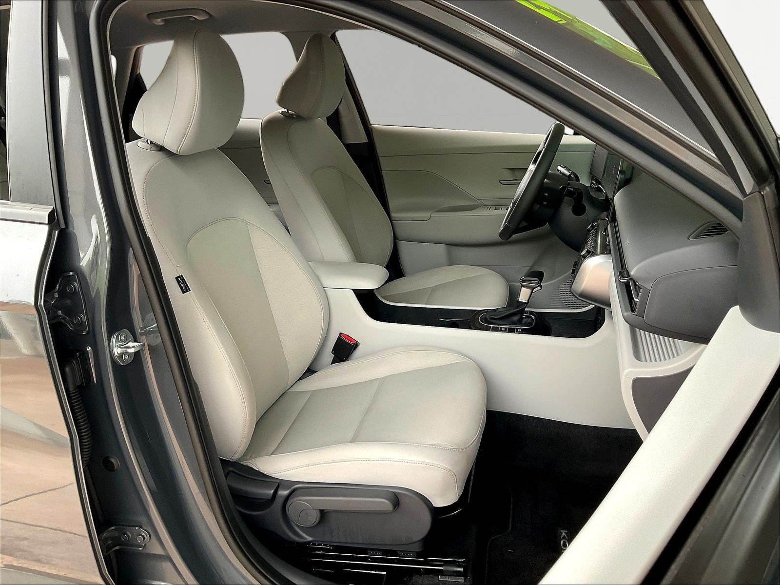 Used 2024 Hyundai Kona SEL FWD image 28