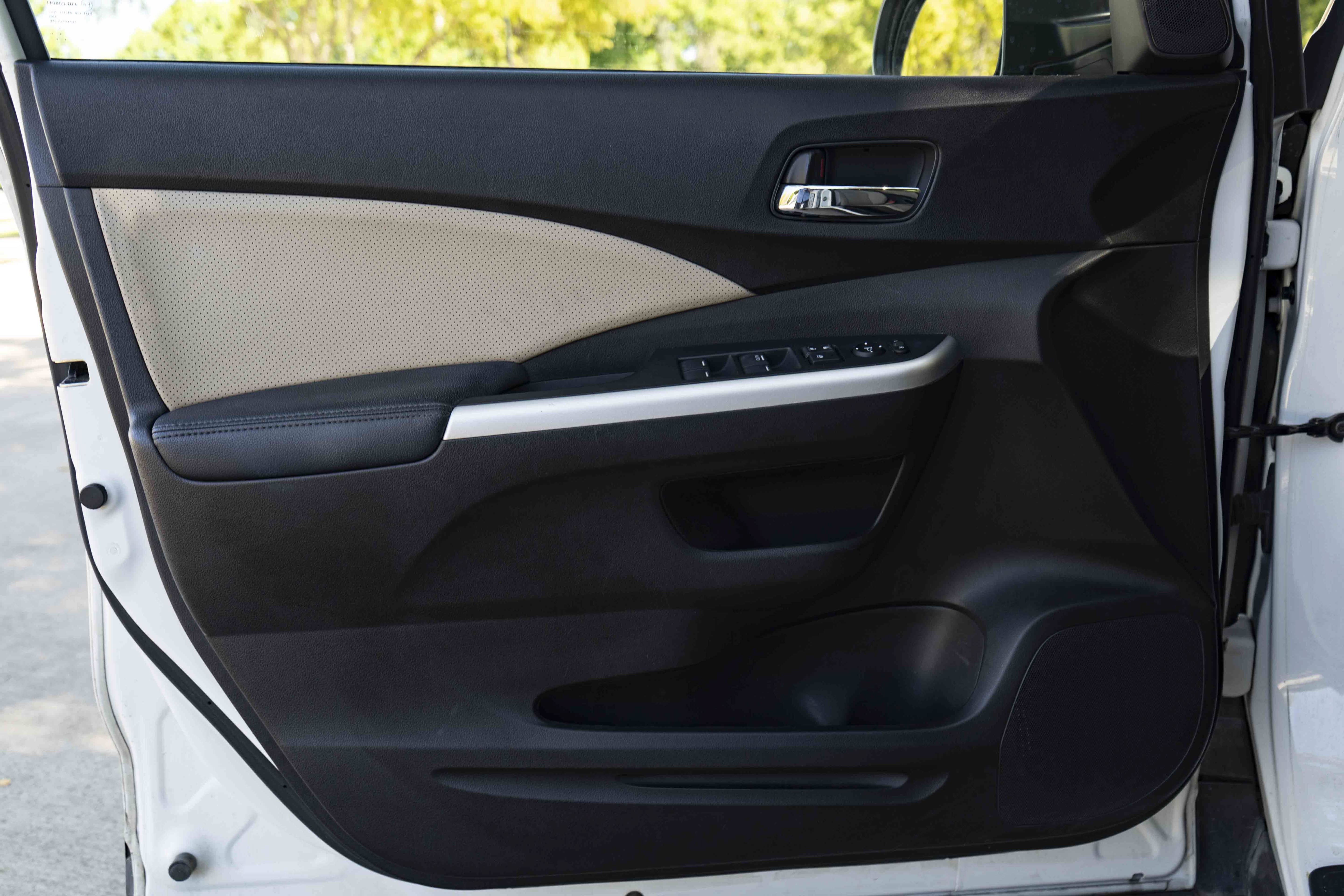Used 2015 Honda CR-V EX-L image 36