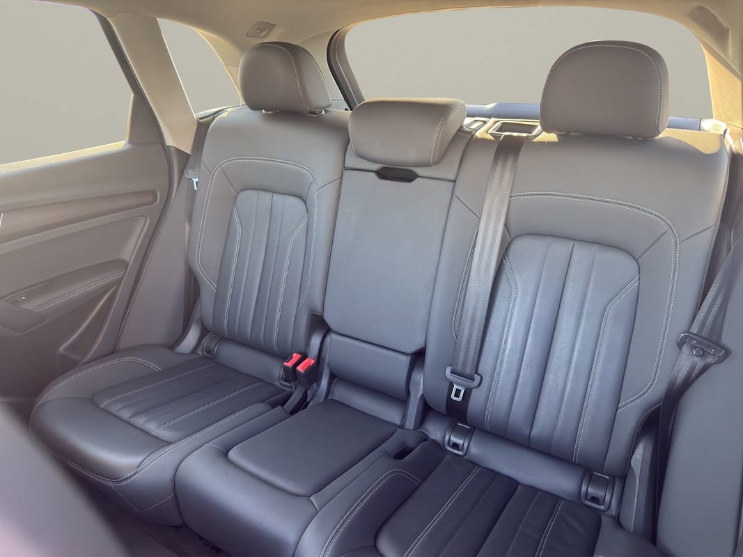 Used 2021 Audi Q5 2.0T Premium Plus w/ Premium Plus Package AWD/4WD image 11