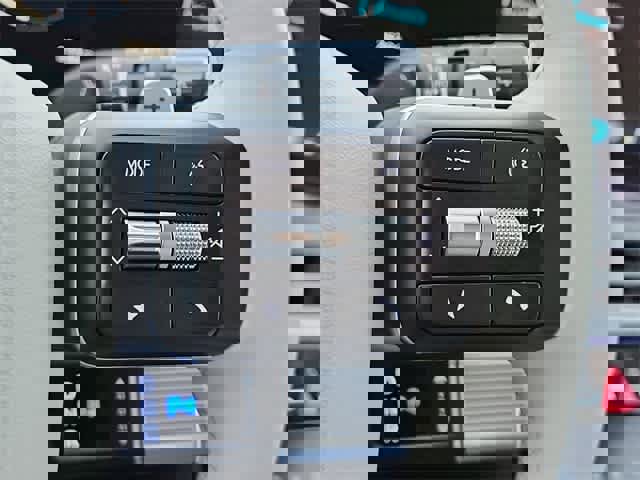 Certified 2025 Hyundai Santa Fe Limited image 25