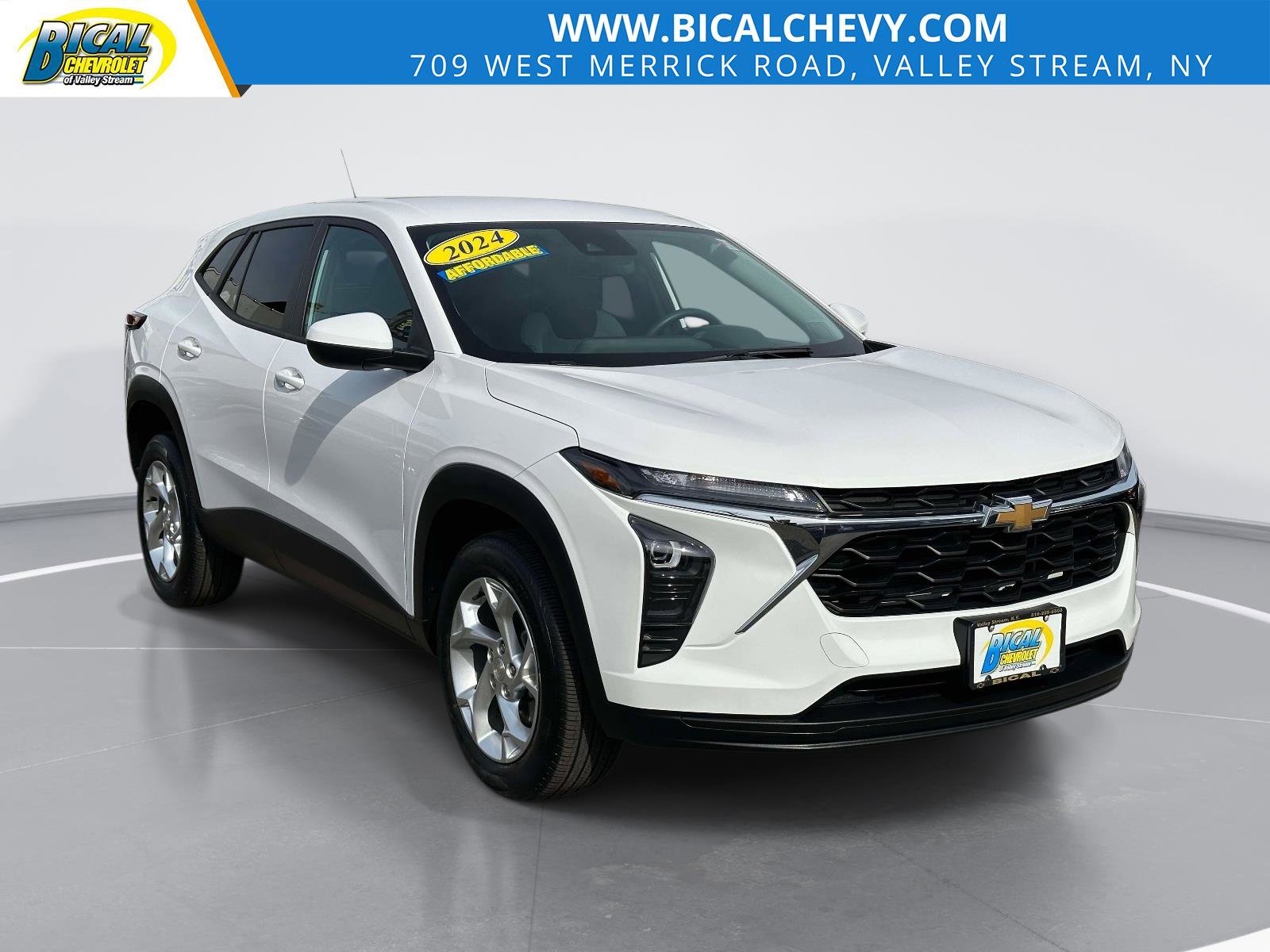 Used 2024 Chevrolet Trax LS w/ LS Convenience Package