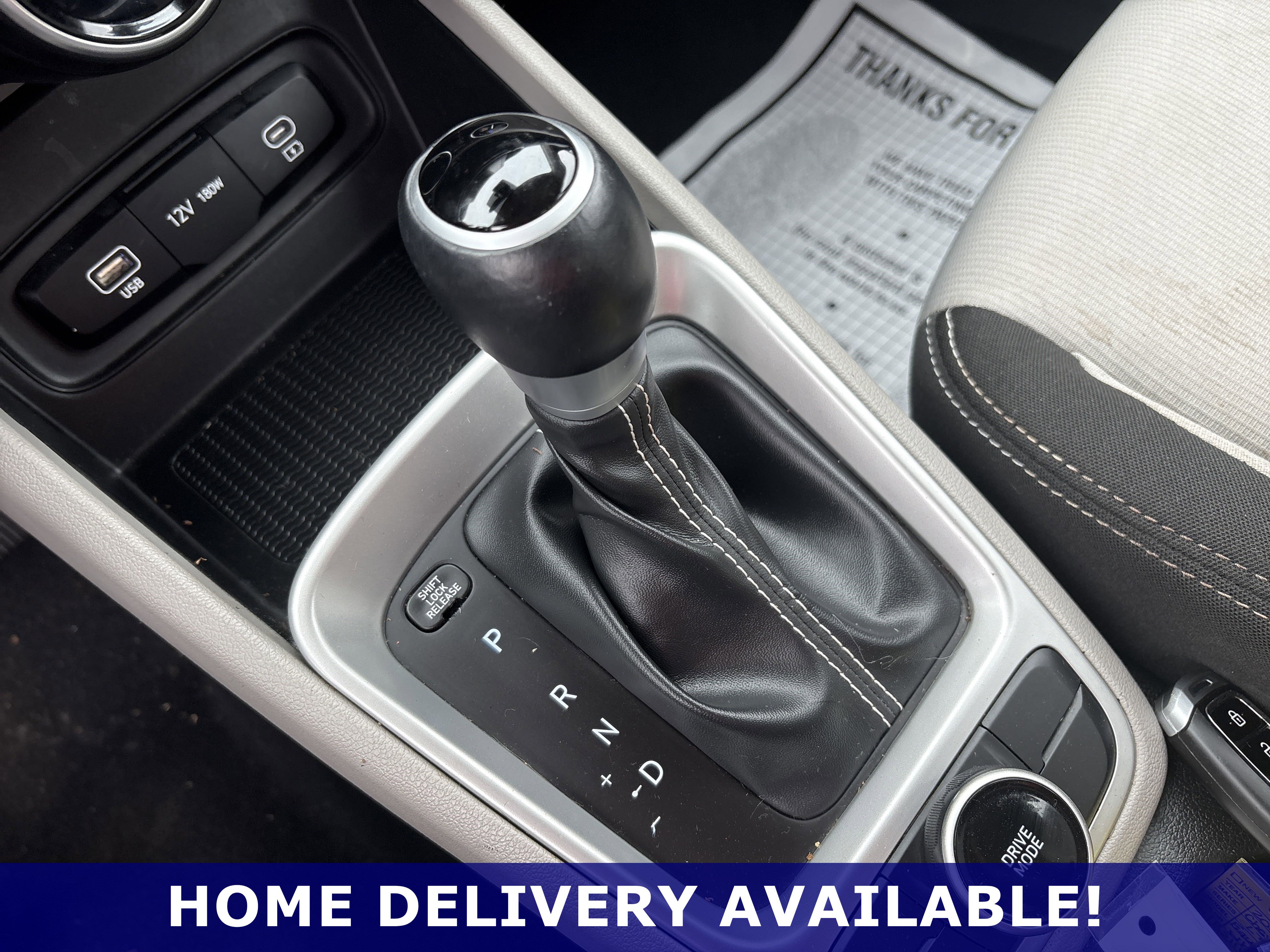 Used 2025 Hyundai Venue SEL image 13