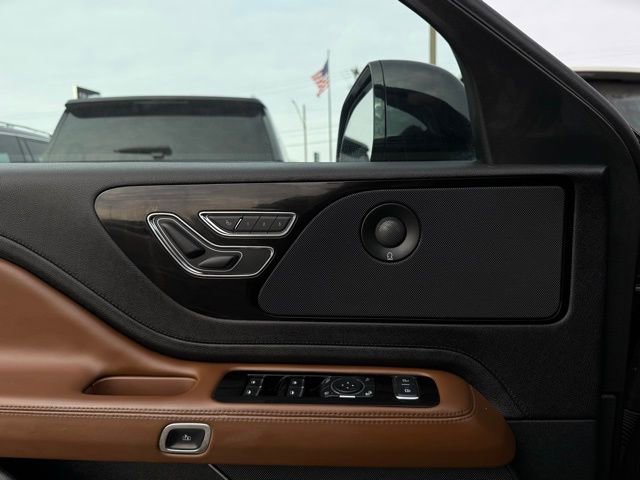 Used 2023 Lincoln Aviator Reserve w/ Jet Package image 13