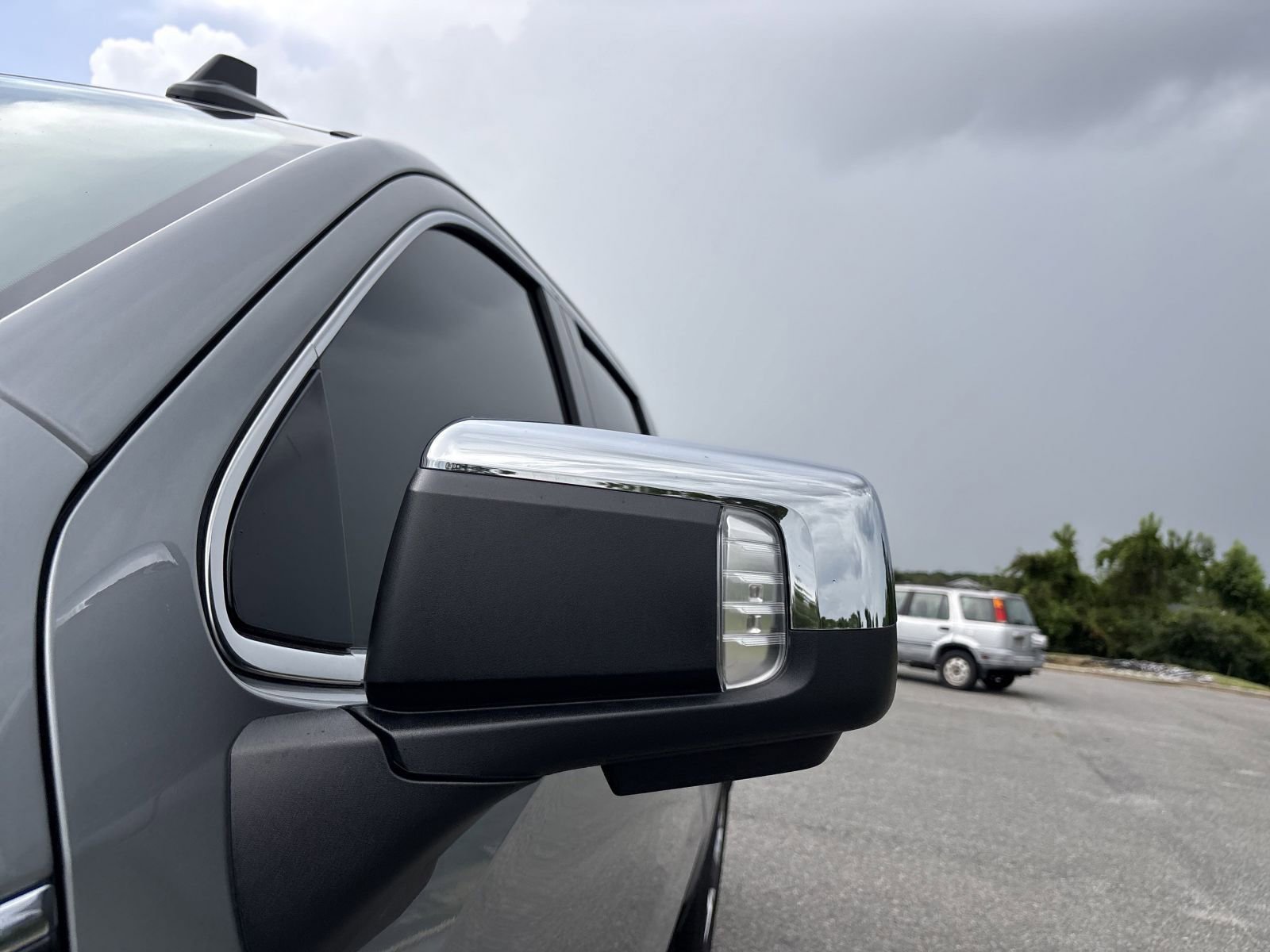 New 2025 GMC Sierra 1500 SLE w/ Preferred Package image 37