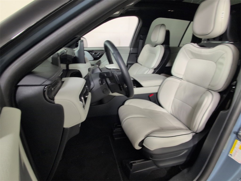 New 2025 Lincoln Aviator Black Label w/ Black Label Special Edition image 4