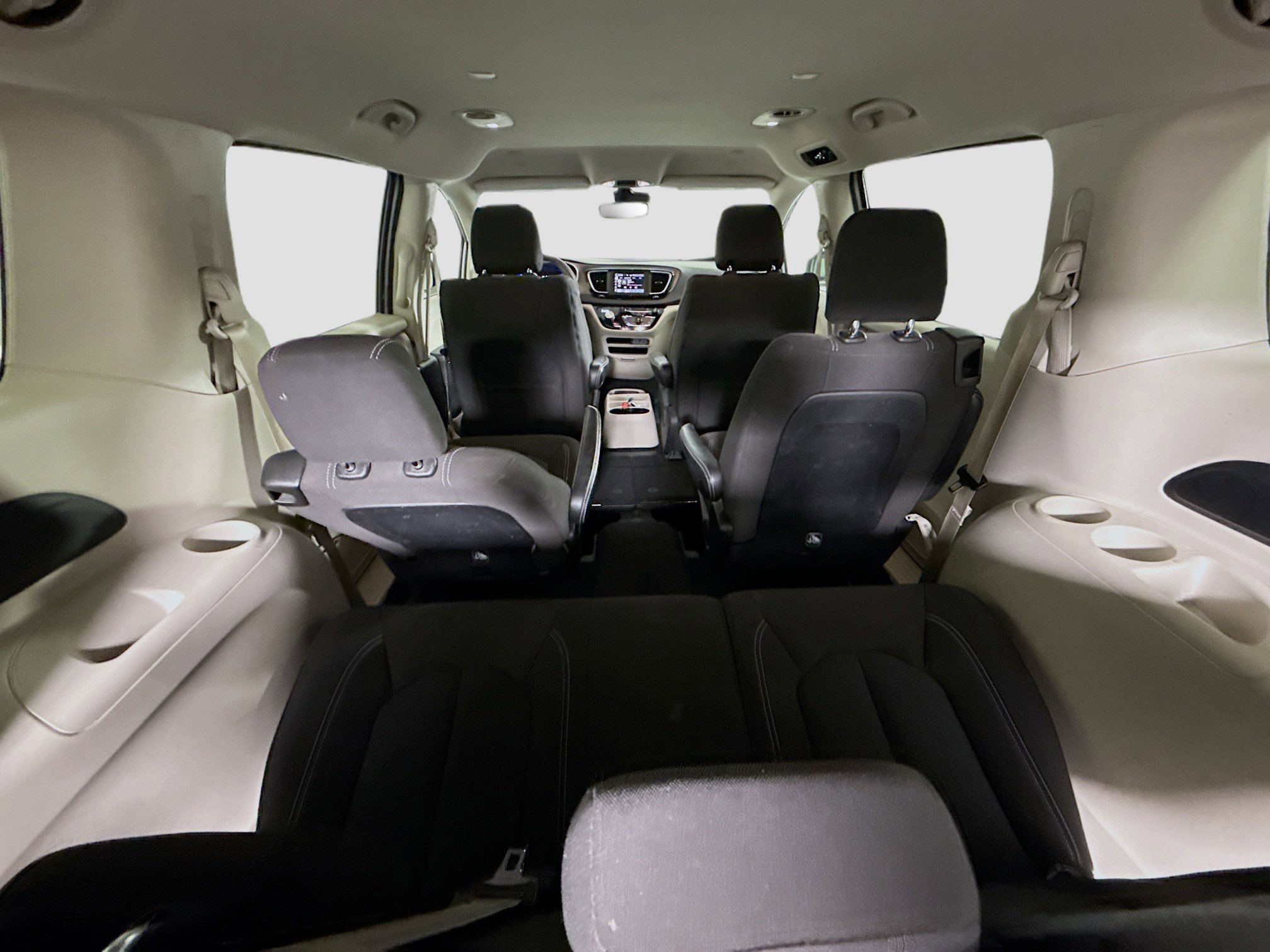 Used 2023 Chrysler Voyager LX FWD image 42