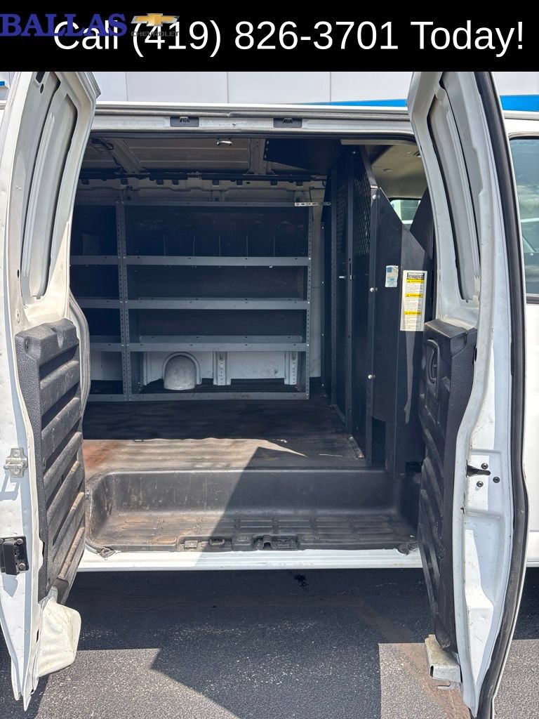 Certified 2017 GMC Savana 2500 Extended RWD image 16